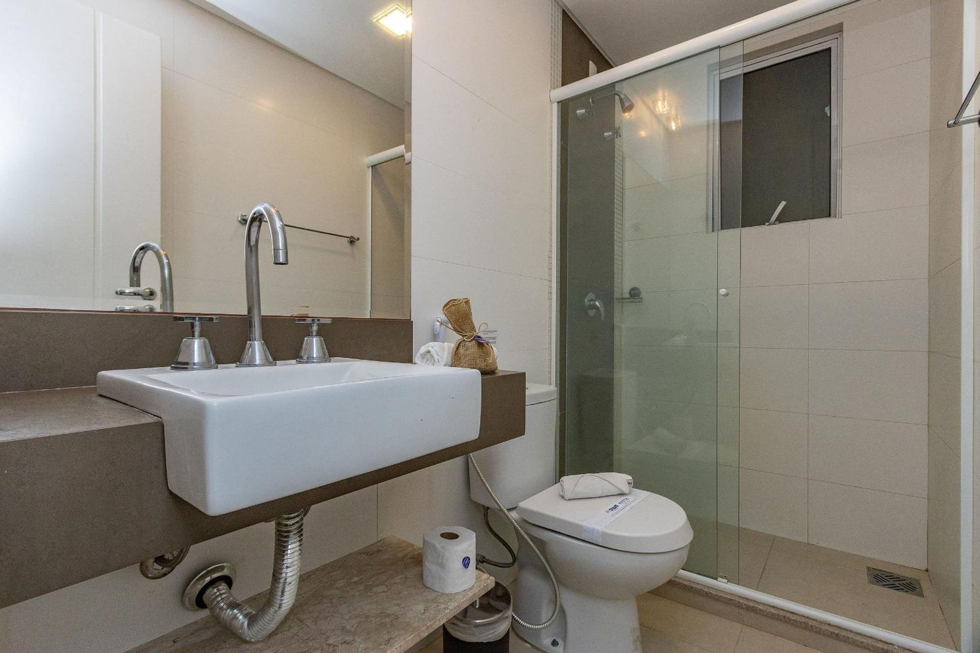 Boulevard 224D - Excelente Apartamento Em Condominio De Luxo No Centro De Bombinhas - Piscina - Jacuzzi - Academia - Portaria 24H. Екстер'єр фото
